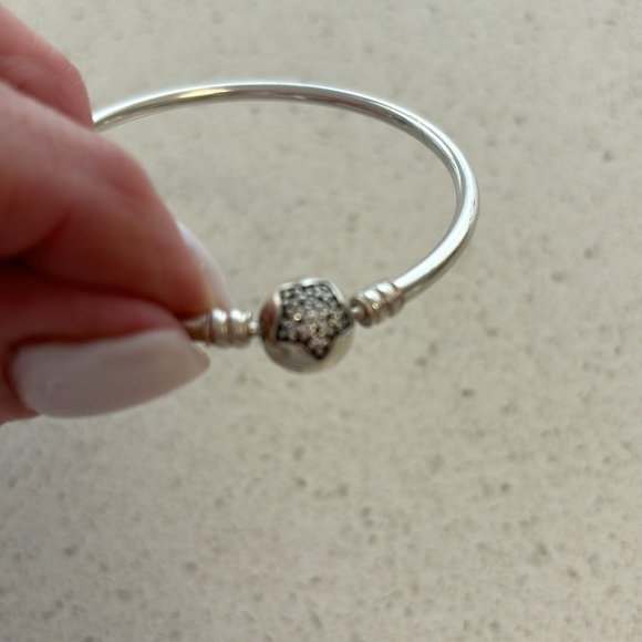 Pandora charm bracelet great condition - Picture 2 of 3